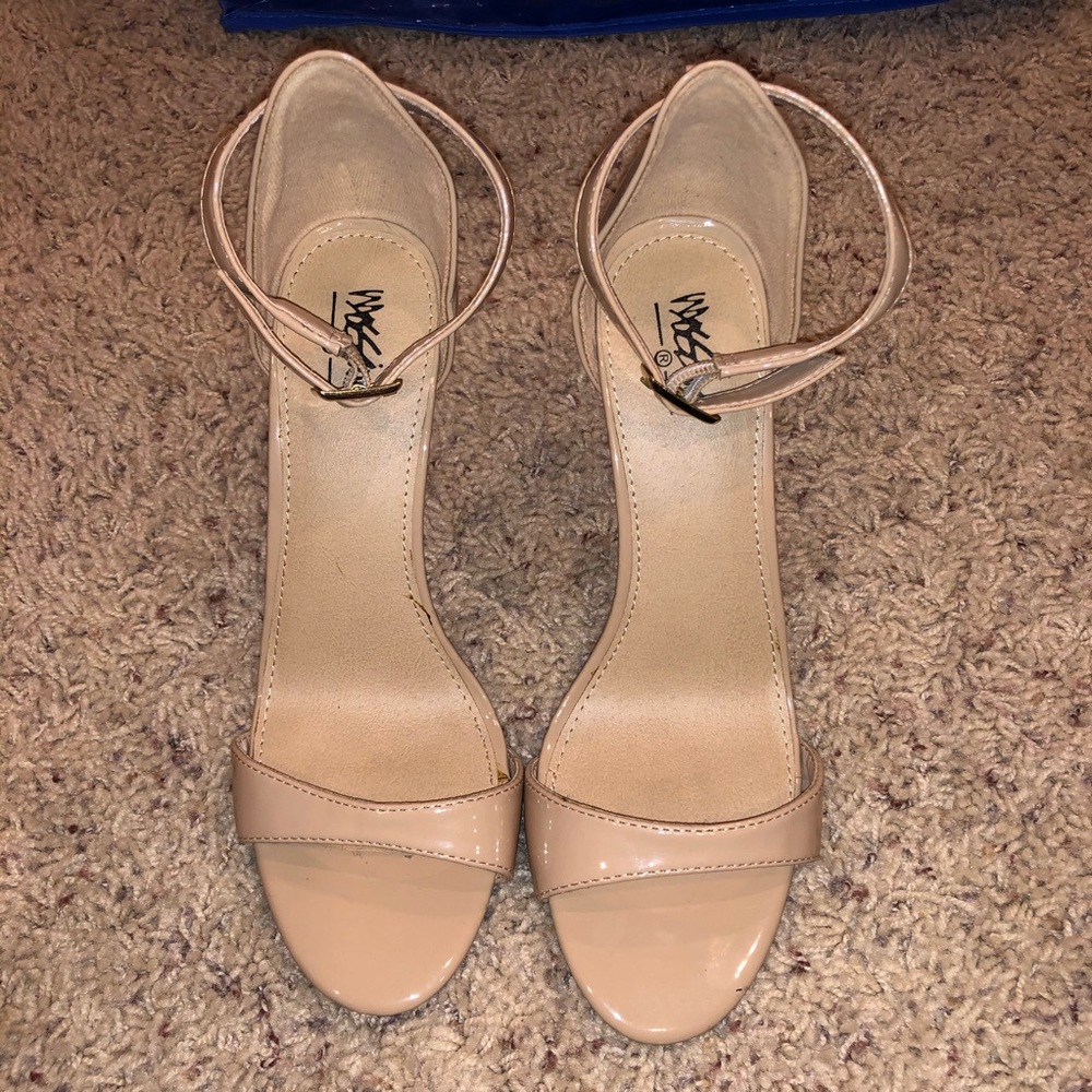 Mossimo strappy nude heels women’s 7.5